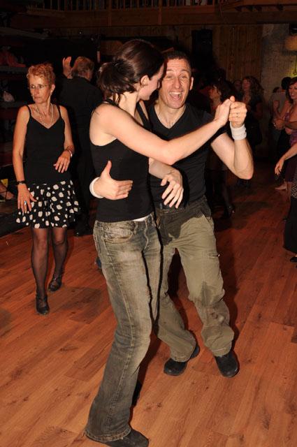min 2011 12 04 station danse 181